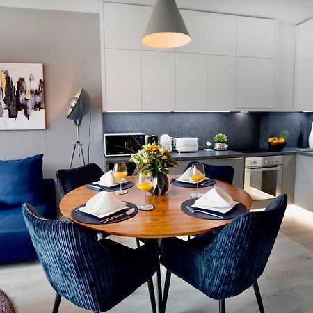 Suiteangel - Luxury Design Condo With Free Garage Budapeste Exterior foto
