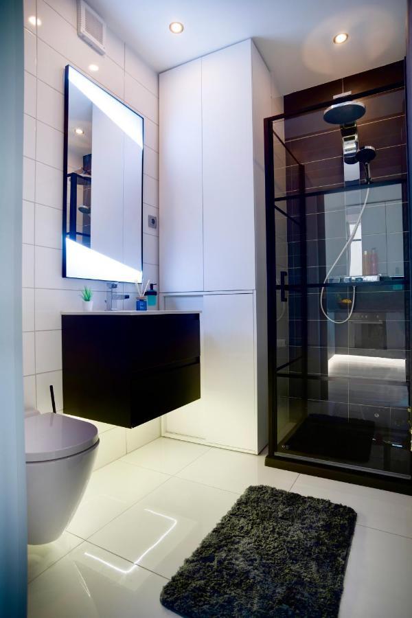 Suiteangel - Luxury Design Condo With Free Garage Budapeste Exterior foto
